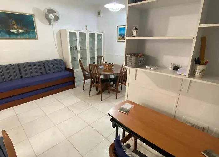 Charming Apartment Steps From The Sea